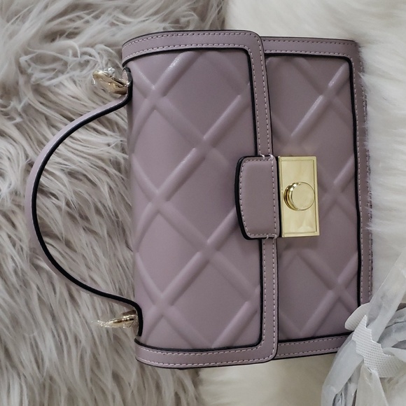 Vera Pelle - Picture 1 of 7